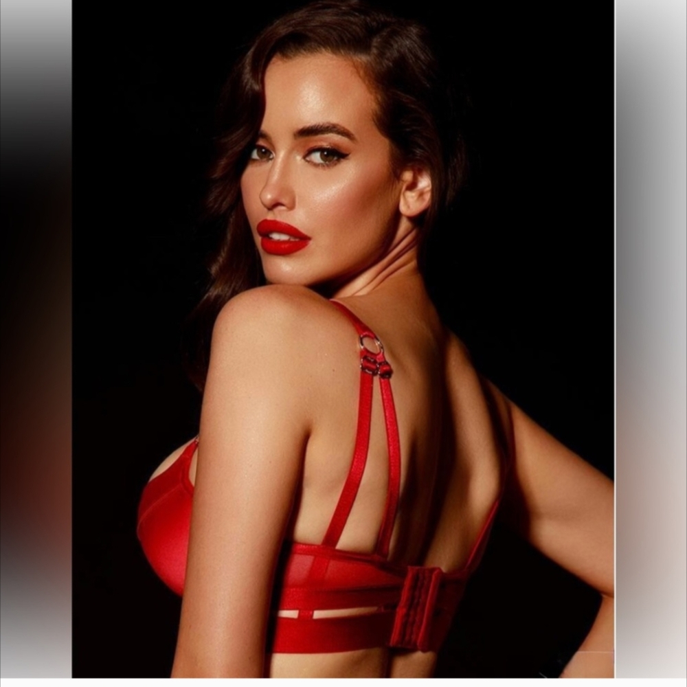 Honey Bridgette Elvis bra